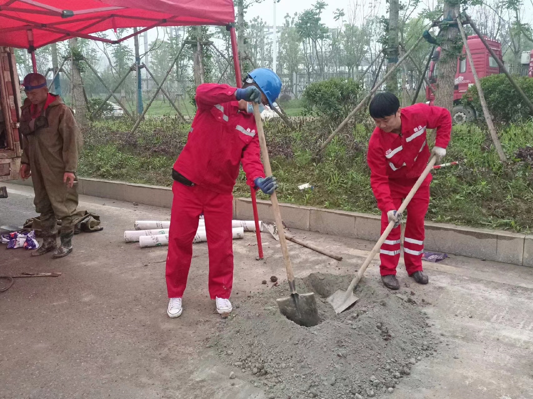 蓝田管道疏通哪家好】及时进行市政管道清淤